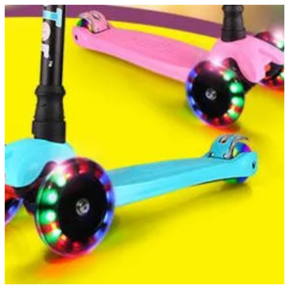 SCOOTER MONOPATÍN TRIPLE LED